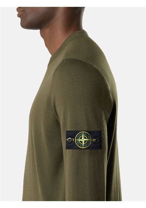 maglione girocollo uomo verde militare STONE ISLAND | K2S15 5100071 S00C4V0054